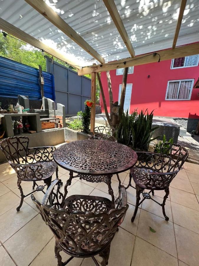 Hostel Krieger Hauss Puerto Iguazú Dış mekan fotoğraf